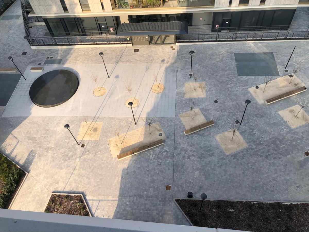 Loft With Terrace In Uptown Milan Near Rho Fiera Apartment Pero Bagian luar foto